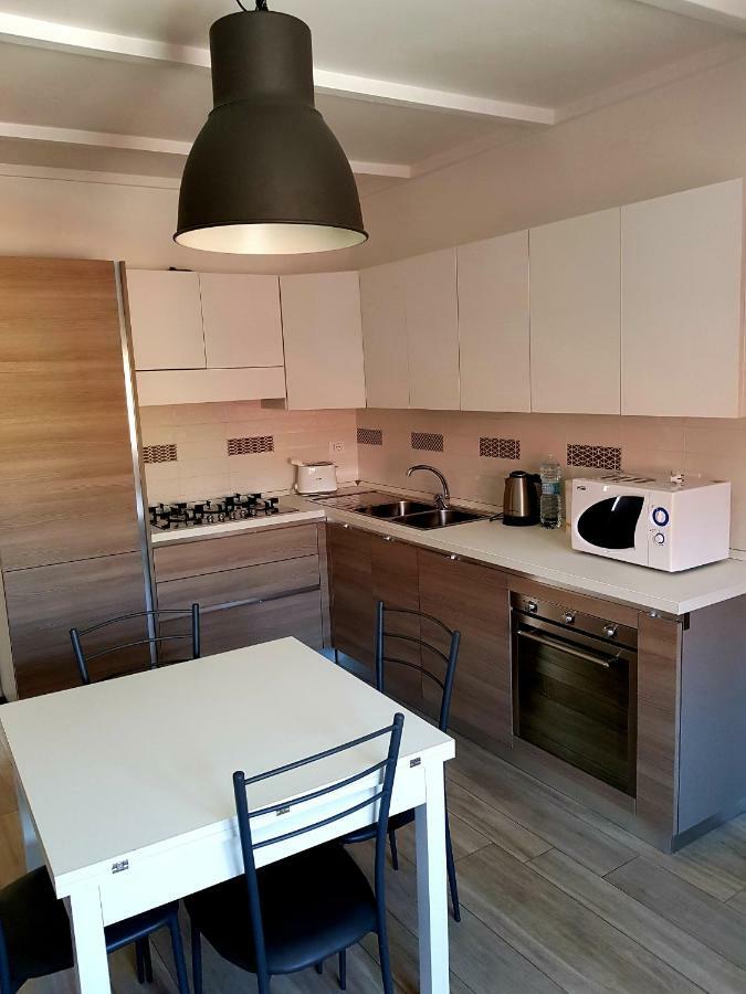 Casa Bea Apartment Imperia Bagian luar foto