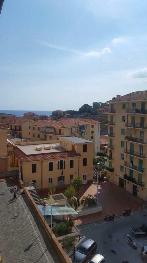 Casa Bea Apartment Imperia Bagian luar foto